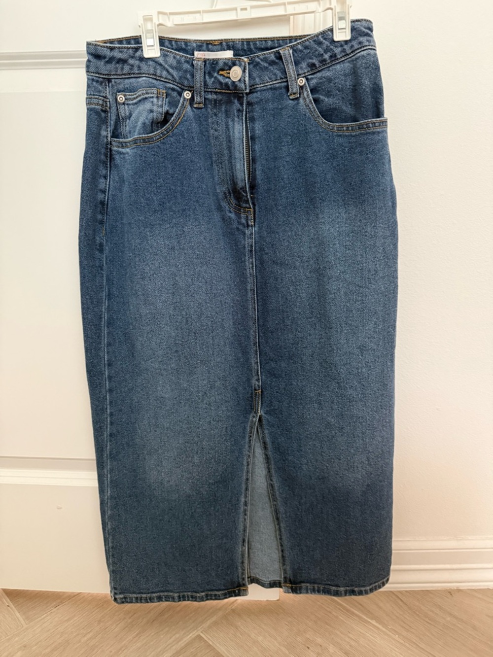 Gianni Bini Mid Blue Denim Skirt with Contrast Topstitching